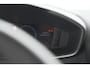 Peugeot e-2008 EV Allure Avantage 54 kWh | 11 KW Lader | Apple Carplay | Parkeersensoren