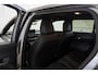 Jeep Avenger 1.2 e-Hybrid Black Edition | Tot 8 Jaar Garantie | Camera | El. Achterklep | Navigatie | Climate Controle | Navigatie | Apple Carplay & Android Auto |