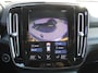 Volvo XC40 2.0 T4 R-Design | Keyless | HK Audio | Adap. Cruise | PDC | Elek. Trekhaak | 19" Velgen | Elek. Kofferklep | Camera | Stoelverwarming |