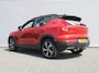 Volvo XC40 2.0 T4 R-Design | Keyless | HK Audio | Adap. Cruise | PDC | Elek. Trekhaak | 19" Velgen | Elek. Kofferklep | Camera | Stoelverwarming |