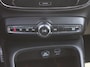 Volvo XC40 2.0 T4 R-Design | Keyless | HK Audio | Adap. Cruise | PDC | Elek. Trekhaak | 19" Velgen | Elek. Kofferklep | Camera | Stoelverwarming |