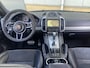 Porsche Cayenne 3.6 GTS 441 pk automaat Panoramadak - Alcantara Leder - Navigatie - Bose Audio - 21inch LM - volledig onderhouden