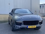 Porsche Cayenne 3.6 GTS 441 pk automaat Panoramadak - Alcantara Leder - Navigatie - Bose Audio - 21inch LM - volledig onderhouden