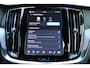 Volvo V60 2.0 T8 Plug-in hybrid AWD Plus Dark | Elektrisch verstelbare stoelen met geheugenfunctie | Premium audiosysteem van Harman Kardon | Semi-elektrische trekhaak | Stoelverwarming vóór en achter | Stuurverwarming | 360°-camera