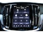 Volvo V60 2.0 T8 Plug-in hybrid AWD Plus Dark | Elektrisch verstelbare stoelen met geheugenfunctie | Premium audiosysteem van Harman Kardon | Semi-elektrische trekhaak | Stoelverwarming vóór en achter | Stuurverwarming | 360°-camera