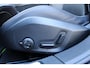 Volvo V60 2.0 T8 Plug-in hybrid AWD Plus Dark | Elektrisch verstelbare stoelen met geheugenfunctie | Premium audiosysteem van Harman Kardon | Semi-elektrische trekhaak | Stoelverwarming vóór en achter | Stuurverwarming | 360°-camera