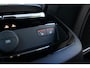Volvo V60 2.0 T8 Plug-in hybrid AWD Plus Dark | Elektrisch verstelbare stoelen met geheugenfunctie | Premium audiosysteem van Harman Kardon | Semi-elektrische trekhaak | Stoelverwarming vóór en achter | Stuurverwarming | 360°-camera
