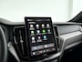Volvo XC60 T6 Plug-in hybrid AWD Ultra Black Edition | Panoramadak | 360° camera | Luchtvering | Head-up display | Harman Kardon | Stoel- en Stuurverwarming