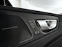 Volvo XC60 T6 Plug-in hybrid AWD Ultra Black Edition | Panoramadak | 360° camera | Luchtvering | Head-up display | Harman Kardon | Stoel- en Stuurverwarming