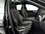 Volvo XC60 T6 Plug-in hybrid AWD Ultra Black Edition | Panoramadak | 360° camera | Luchtvering | Head-up display | Harman Kardon | Stoel- en Stuurverwarming