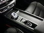 Volvo XC60 T6 Plug-in hybrid AWD Ultra Black Edition | Panoramadak | 360° camera | Luchtvering | Head-up display | Harman Kardon | Stoel- en Stuurverwarming