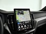 Volvo XC60 T6 Plug-in hybrid AWD Ultra Black Edition | Panoramadak | 360° camera | Luchtvering | Head-up display | Harman Kardon | Stoel- en Stuurverwarming
