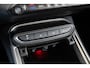 Jeep Avenger Summit 54 kWh | Camera | Apple Carplay & Android Auto | Climate Controle | Keyless | Parkeersensoren |