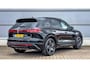 Volkswagen Touareg R 3.0 TSI eHybrid 462pk 4MOTION | SoH 100% | Luchtvering | Panoramadak | Lederen bekleding
