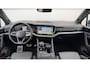 Volkswagen Touareg R 3.0 TSI eHybrid 462pk 4MOTION | SoH 100% | Luchtvering | Panoramadak | Lederen bekleding