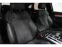 Audi Q5 Sportback 50 TFSI e S edition Competition / S-Line / SQ5 Diffuser / Maxton Design Bodykit V.2 / Panoramadak / Matrix LED / Rondomzichtcamera / Ambienteverlichting / Apple Carplay - Android Auto / Stoelverwarming / Audi Sound System / Dodehoek detectie / Achteruitrijcamera / Cruise Control