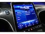 Mercedes-Benz C-klasse 200 AMG Line / Orig. Nederlands / C63S AMG Diffuser / Panamericana Grille / Panoramadak / Elektr. verstelbare voorstoelen (links met memory) / Apple Carplay - Android Auto / Stoelverwarming / Ambienteverlichting / High Performance LED koplampen / Achteruitrijcamera / Dodehoek detectie