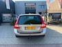 Volvo V70 2.0T Kinetic Schuifdak Trekhaak Airco Navi NAP APK