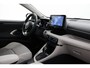 Toyota Yaris 1.5 Hybrid Executive | Trekhaak | Dodehoek detectie | Apple Carplay / Android Auto | Stoelverwarming | Keyless | Adaptive Cruise | Clima | Camera | LED | 17 inch