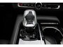 Volvo V90 T8 Plug-in hybrid AWD Ultra Dark |Luchtvering|360 graden camera | Blind spot | Verwarmbare voorstoelen en achterbank | Verwarmbaar stuurwiel | Geventileerde stoelen | Trekhaak | Android Auto/Apple CarPlay | Bowers & Wilkens Audio systeem | Elektrisch verstelbare stoelen met geheugen |