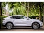 Porsche Macan 4 100 kWh Pano Luchtvering Sport Chrono Matrix Passenger Display