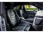 Porsche Macan 4 100 kWh Pano Luchtvering Sport Chrono Matrix Passenger Display