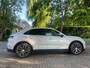 Porsche Macan 4 100 kWh Panorama Luchtvering Matrix Passenger Display