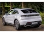 Porsche Macan 4 100 kWh Pano Luchtvering Sport Chrono Matrix Passenger Display