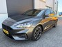 Ford Focus 1.0i EcoBoost ST Line Business 6-Bak 126 PK. Nieuwe auto van de eerste eigenaar !!! Alle keuringen toegestaan !! Absolute TOP auto ! BTW auto.