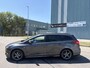 Ford Focus Wagon 1.0i Eco-Boost ST-Line 6-Bak 126 PK. Prachtige en goed onderhouden auto !!! Alle keuringen toegestaan !! Rijdt ook helemaal nieuw !