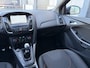 Ford Focus Wagon 1.0i Eco-Boost ST-Line 6-Bak 126 PK. Prachtige en goed onderhouden auto !!! Alle keuringen toegestaan !! Rijdt ook helemaal nieuw !