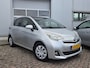 Toyota Verso-S 1.3 VVT-i Aspiration / Dealer Onderhouden / Trekhaak / Camera / Automaat / Pano / N.A.P. /
