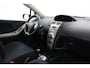 Toyota Yaris 1.0 VVTi Sol MMT | Origineel NL | Trekhaak | Airco | Elektrische ramen voor | Radio CD speler | Multifunctioneel lederen stuurwiel