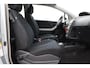 Toyota Yaris 1.0 VVTi Sol MMT | Origineel NL | Trekhaak | Airco | Elektrische ramen voor | Radio CD speler | Multifunctioneel lederen stuurwiel