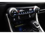 Toyota RAV4 2.5 Hybrid AWD Executive | Trekhaak | Leder | Treeplanken | Dodehoek detectie | BearLock | JBL | Navigatie | 360 camera | Stoelverwarming | Digitale binnenspiegel | Apple Carplay / Android Auto | 18 inch