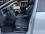 Volkswagen T-Roc 1.5 eTSI R-LINE BLACK STYLE TREKHAAK/PANO-DAK/CAMERA/ELEK-KLEP/ACC/STOELVERW