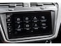 Volkswagen Tiguan 1.5 TSI ACT Highline Business R Panoramadak I Trekhaak I NL Auto I NAP I Dynaudio I Adaptive Cruise I PDC