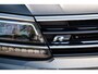 Volkswagen Tiguan 1.5 TSI ACT Highline Business R Panoramadak I Trekhaak I NL Auto I NAP I Dynaudio I Adaptive Cruise I PDC