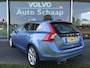 Volvo V60 2.0 T5 Summum Automaat | Rijklaar incl garantie | Trekhaak afneembaar Schuifdak Xenon Navigatie