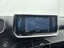 Peugeot e-2008 SUV EV 136 pk 50 kWh Allure | Accu 94% | Camera | Voorstoelen Verwarmbaar | Apple carplay/Android Auto | 17 inch Velgen