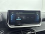 Peugeot e-2008 SUV EV 136 pk 50 kWh Allure | Accu 94% | Camera | Voorstoelen Verwarmbaar | Apple carplay/Android Auto | 17 inch Velgen