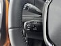 Peugeot e-2008 SUV EV 136 pk 50 kWh Allure | Accu 94% | Camera | Voorstoelen Verwarmbaar | Apple carplay/Android Auto | 17 inch Velgen