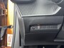 Peugeot e-2008 SUV EV 136 pk 50 kWh Allure | Accu 94% | Camera | Voorstoelen Verwarmbaar | Apple carplay/Android Auto | 17 inch Velgen
