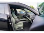 Porsche Macan 100 kWh | Camera | Panorama Dak | Groen Leder Interieur | Luchtvering | Stuurwielverwarming