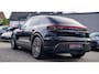 Porsche Macan 100 kWh | Camera | Panorama Dak | Groen Leder Interieur | Luchtvering | Stuurwielverwarming