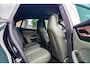 Porsche Macan 100 kWh | Camera | Panorama Dak | Groen Leder Interieur | Luchtvering | Stuurwielverwarming