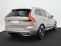 Volvo XC60 T8 Recharge Ultra Dark Executive | Luchtvering | Bowers & Wilkins | Head-Up | Nappa | Stoelventilatie & Massage | 360° Camera | Gelamineerd Glas