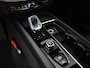 Volvo XC60 T8 Recharge Ultra Dark Executive | Luchtvering | Bowers & Wilkins | Head-Up | Nappa | Stoelventilatie & Massage | 360° Camera | Gelamineerd Glas