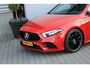 Mercedes-Benz A-klasse 200 AMG Pano | Widescreen | Sfeerverlichting | Augmented Reality | 19" AMG | A45 Uitlaat | LED | Night