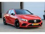 Mercedes-Benz A-klasse 200 AMG Pano | Widescreen | Sfeerverlichting | Augmented Reality | 19" AMG | A45 Uitlaat | LED | Night
